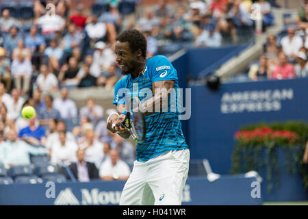 Gael Monfils (FRA) competing in the 2016 US Open Men's Semi-Final Stock Photo