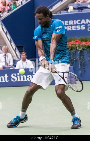 Gael Monfils (FRA) competing in the 2016 US Open Men's Semi-Final Stock Photo