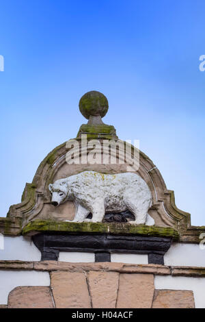 The White Bear pub sculpture in Middlewich Cheshire UK Stock Photo