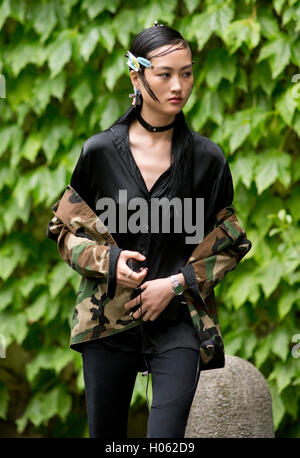 London, UK. 19th September, 2016. Backstage getting ready for Christopher Kane catwalk show at Tate Britain, Millbank, London Credit:  Sebastian Remme/Alamy Live News Stock Photo