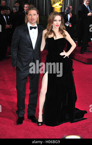 Los Angeles, USA. 26th Feb, 2012. Actors Brad Pitt and Angelina Jolie arrive at the 84th Annual Academy Awards aka Oscars at Kodak Theatre in Los Angeles, USA, on 26 February 2012. Photo: Hubert Boesl | Verwendung weltweit/picture alliance/dpa/Alamy Live News Stock Photo