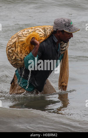 local man cast net fishing on the remote Purus River in the   rainforest Acre Brazil Stock Photo - Alamy