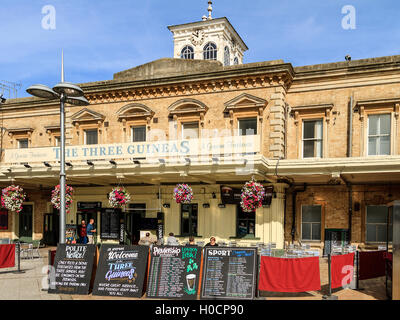 The Old Reading Train Station Berkshire UK Stock Photo