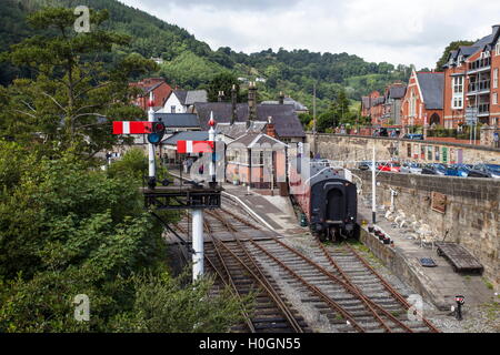 GWR style semaphore signals on the Llangollen heritage railway Stock Photo