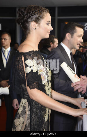 Munich, Germany. 19th Sep, 2016. Shailene Woodley attending the 'Snowden' Europe premiere at Mathaeser Filmpalast on September 19, 2016 in Munich, Germany. | Verwendung weltweit © dpa/Alamy Live News Stock Photo