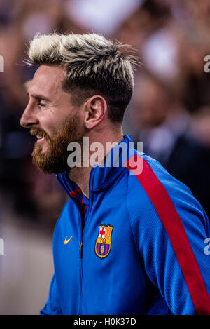 Barcelona, Catalonia, Spain. 21st Sep, 2016. FC Barcelona forward MESSI enters the Camp Nou for the BBVA league match between FC Barcelona and Atletico Madrid in Barcelona Credit:  Matthias Oesterle/ZUMA Wire/Alamy Live News Stock Photo