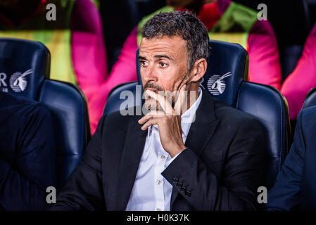 Barcelona, Catalonia, Spain. 21st Sep, 2016. FC Barcelona head coach LUIS ENRIQUE ahead of the BBVA league match between FC Barcelona and Atletico Madrid in Barcelona Credit:  Matthias Oesterle/ZUMA Wire/Alamy Live News Stock Photo
