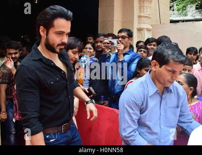 Bollywood actor Emraan Hashmi Parveen Shahani visit Ganesh Galli Ka Raja to offer prayer occasion Ganesh festival Mumbai Stock Photo