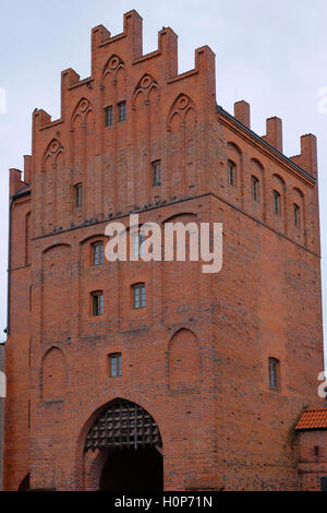 View of the 19th century Upper Gate or High Gate in the old town of the city of Olsztyn capital of the Warmian-Masurian Voivodeship located on the Lyna River in northeastern Poland. Stock Photo