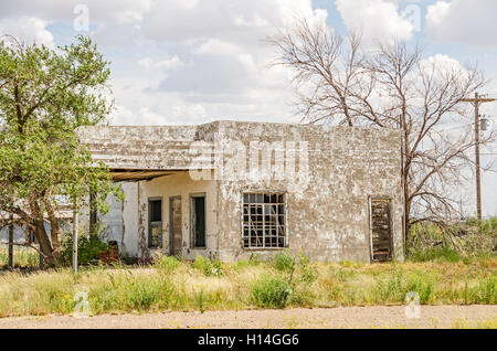 Vacant, abandoned, and vandalized service station along Route 66 Stock Photo