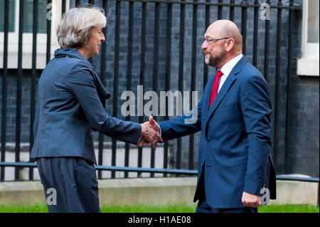 London, UK.  22 September 2016.  Theresa May, Prime Minister, meets Martin Schulz, President of the European Parliament, at Downing Street, for talks. Credit:  Stephen Chung / Alamy Live News Stock Photo