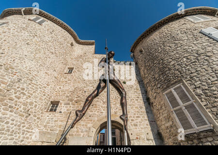 Sculpture by Nicolas Lavarenne , Portail de  l'Orme,  Antibes, Old City Center near Picasso Museum, Cote d Azur, France (editori Stock Photo