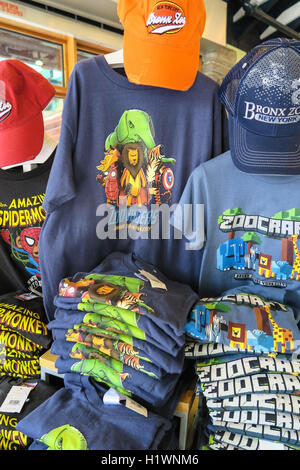 Gift Shop at The Bronx Zoo, Wildlife Conservation Society, Bronx Park, Bronx, NYC Stock Photo