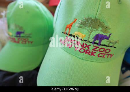 Gift Shop at The Bronx Zoo, Wildlife Conservation Society, Bronx Park, Bronx, NYC Stock Photo