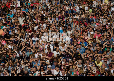 Barcelona, Spain. 24th Sep, 2016. September 24, 2016 - Barcelona, Catalonia, Spain - The crowd watching at human towers during the Jornada Castellera (Human Towers Day) held in Barcelona for La Merce Festival (Festes de la Merce). Credit:  Jordi Boixareu/Alamy Live News Stock Photo