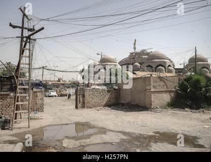 Baghdad, Iraq. 22nd Sep, 2016. The shell construction of a mosque in Baghdad, Iraq, 22 September 2016. The giant mosque had been planned by Saddam Hussein, but building came to a halt with the toppling of the regime. Photo: Michael Kappeler/dpa/Alamy Live News Stock Photo