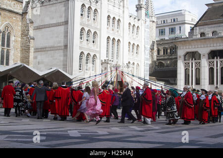 London, UK. 25th Sep, 2016. Pearly Kings and Queens celebrate the autumn harvest festival at the London Guildhall a charitable tradition of working class culture in London Credit:  amer ghazzal/Alamy Live News Stock Photo