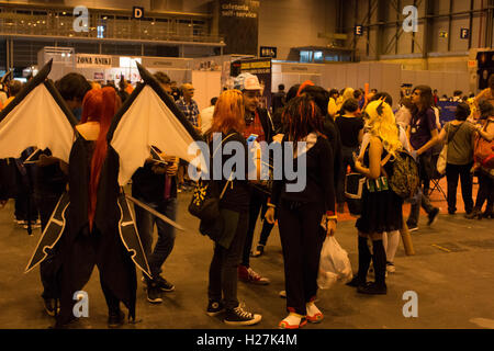 Madrid, Spain. 24th Sep, 2016. Some Cosplayers talking. Thousands of people come to the event dedicated to the Japan Culture, Cosplay, Video games, Retro Video games, and Cultural events like drawing of Kanjis. © Jorge Gonzalez/Pacific Press/Alamy Live News Stock Photo