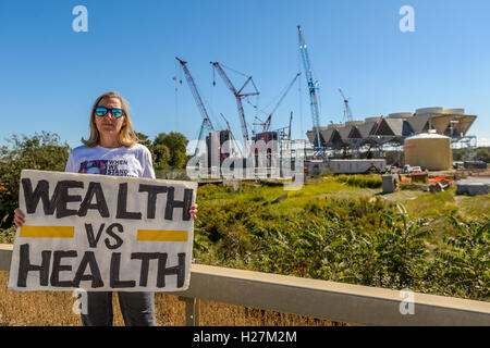 Wawayanda, United States. 24th Sep, 2016. Local residents and activist groups held a press conference and a protest rally calling for the immediate stop of the construction of the CPV gas-fired power plant in the Orange County town of Wawayanda due to the unfolding federal corruption investigation. Earlier this year a CPV consultant, Todd Howe, pled guilty to extortion, bribery and tax fraud. Credit:  Erik McGregor/Pacific Press/Alamy Live News Stock Photo