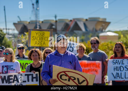 Wawayanda, United States. 24th Sep, 2016. Wawayanda 6 Attorney Michael Sussman. Local residents and activist groups held a press conference and a protest rally calling for the immediate stop of the construction of the CPV gas-fired power plant in the Orange County town of Wawayanda due to the unfolding federal corruption investigation. Credit:  Erik McGregor/Pacific Press/Alamy Live News Stock Photo