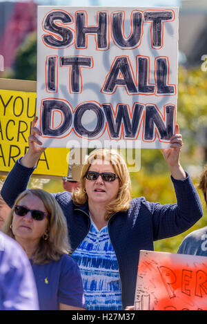 Wawayanda, United States. 24th Sep, 2016. Local residents and activist groups held a press conference and a protest rally calling for the immediate stop of the construction of the CPV gas-fired power plant in the Orange County town of Wawayanda due to the unfolding federal corruption investigation. Earlier this year a CPV consultant, Todd Howe, pled guilty to extortion, bribery and tax fraud. Credit:  Erik McGregor/Pacific Press/Alamy Live News Stock Photo