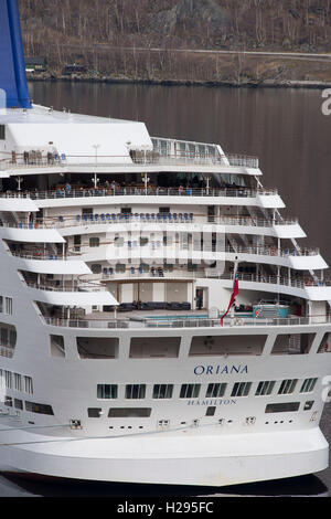 P&O cruises Oriana cruise ship docked at port in a fjord in Flam, Norway Stock Photo