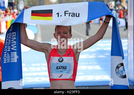 Berlin, Germany. 25th Sep, 2016. Katharina Heinig (GER) celebrates the 5th place and 1st place among the German at the 43rd Berlin Marathon, held in Berlin Be. Credit:  Fernanda Paradizo/FotoArena/Alamy Live News Stock Photo