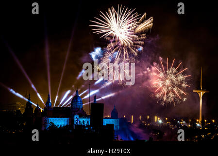 Barcelona, Spain. 25th Sep, 2016. The fireworks of the traditional 'Piromusical' in front of the 'Palau Nacional' illuminate Barcelona's night sky as they close the 'Merce' city festival Credit:  matthi/Alamy Live News Stock Photo