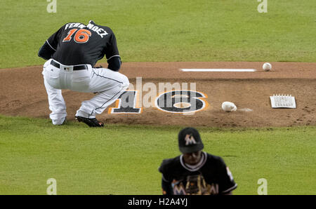 Miami Marlins starting pitcher Jose Fernandez kissed his grandmother ...