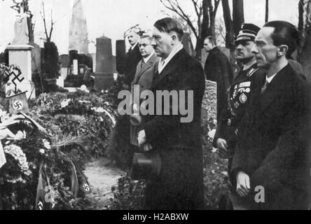 JOSEPH GOEBBELS at right with Hitler at the Berlin cemetery memorial to Nazi dead about 1941 Stock Photo