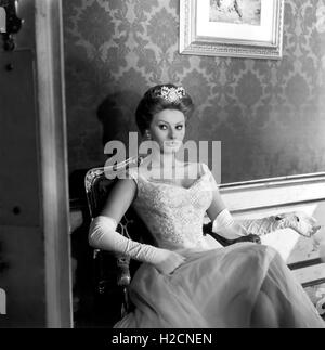 SOPHIA LOREN Italian film actress in 1960 while filming A Breath of Scandal in Vienna Stock Photo