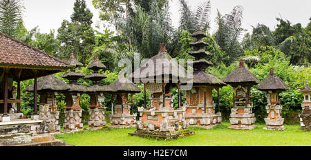 Indonesia, Bali, Payangan, Buahan village, Pura Nataran Sangyang Tega Hindu Temple thatched shrines Stock Photo