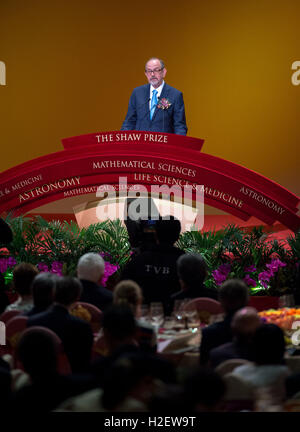 Hong Kong, Hong Kong S.A.R, China. 27th May, 2016. 2016 Shaw Laureate L to R. Professor Nigel Hitchin of Oxford University.Presentation ceremony of The Shaw Prize at the Hong Kong Convention and Exhibition Centre. With 3 prize of USD$1.2 million each, the prize has a worldwide interest. The 2016 awards sees 6 Shaw Laureates in the fields of Astronomy, Mathematical sciences and life sciences and medicine. © Jayne Russell/ZUMA Wire/Alamy Live News Stock Photo