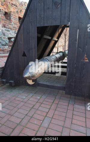 Battering ram siege engine to splinter gate or crack a wall in fortification, castle museum of Torun, Poland, Europe Stock Photo