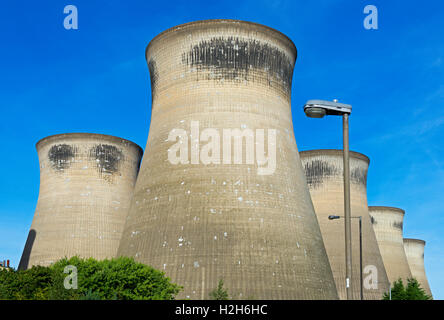Cooling towers, Ferrybridge Power Station, West Yorkshire, England UK Stock Photo