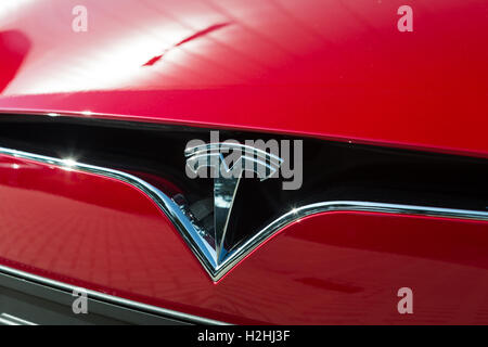 TILGURG, NETHERLANDS - SEPTEMBER 25, 2016: TESLA  MODEL-X. Detail on logo on wheel. Tesla Motors Assembly Plant in Tilburg, Neth Stock Photo