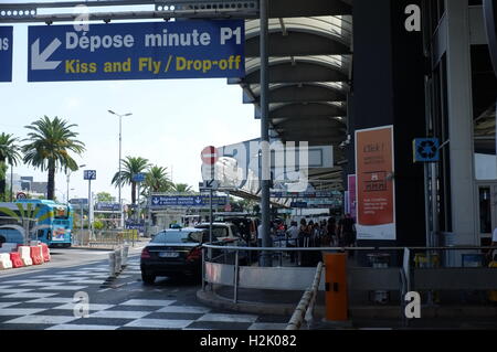 Free,parking,for,15,minutes,kiss and fly,quick,passenger,pick up,at,  Carcassonne,Airport,Aude,region,South,of,France,French,Europe,European  Stock Photo - Alamy