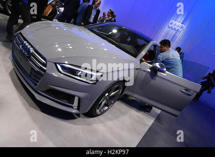 Paris, France. 28th Sep, 2016. The Audi S5 being presented during the VW Group Night in the run-up to the Paris Motor Show in Paris, France, 28 September 2016. PHOTO: ULI DECK/dpa/Alamy Live News Stock Photo