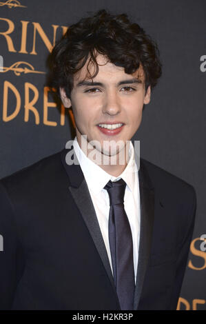 New York City. 26th Sep, 2016. Finlay MacMillan attends the 'Miss Peregrine's Home for Peculiar Children' New York premiere held at Saks Fifth Avenue on September 26, 2016 in New York City. | Verwendung weltweit/picture alliance © dpa/Alamy Live News Stock Photo