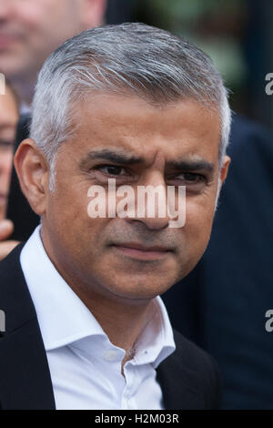 London, UK. 29th Sep, 2016. The Mayor of London, Sadiq Khan, prepares to launch the new London Curriculum for primary schools at the London Curriculum Festival at the Scoop. Credit:  Mark Kerrison/Alamy Live News Stock Photo