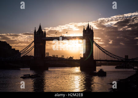 London, UK. 30th September, 2016. UK Weather: Sunrise over Tower Bridge in central London Credit:  Guy Corbishley/Alamy Live News Stock Photo