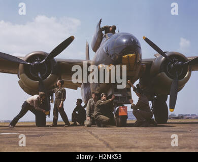 Mechanics Servicing A-20 Bomber, Langley Field, Langley Air Force Base, Hampton, Virginia, USA, Alfred T. Palmer, U.S. Office of War Information, July 1942 Stock Photo