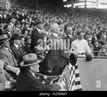 U.S. President Warren Harding throwing out First Ball, Griffith Stadium, Washington DC, USA, National Photo Company, April 1923 Stock Photo