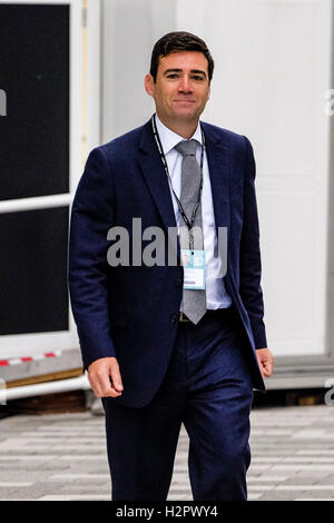 Labour Party Conference on 28/09/2016 at Liverpool ACC, Liverpool. Persons pictured: Andy Burnham, Shadow Home Secretary, arriving on the final day . Picture by Julie Edwards Stock Photo