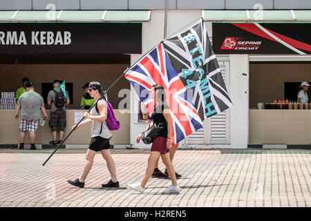 Kuala Lumpur, Malaysia. 30th Sept, 2016. F1 fans supporting their favourite F1 driver and team. Credit:  Danny Chan/Alamy Live News. Stock Photo