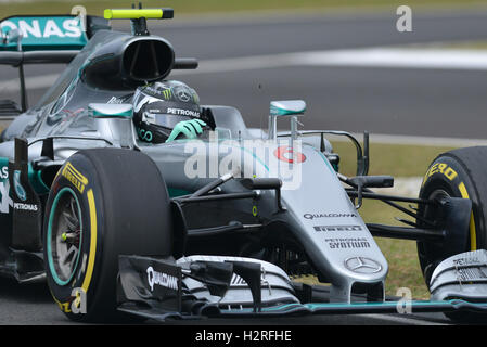 Sepang, Malaysia. 1st Oct, 2016. Mercedes AMG Petronas F1 Team's German driver Nico Rosberg drives during the qualifying session of the Formula One Malaysian Grand Prix in Sepang, Malaysia, Oct. 1, 2016. Credit:  Chong Voon Chung/Xinhua/Alamy Live News Stock Photo