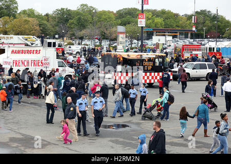 Philadelphia, PA, USA. 1st Oct, 2016. 62nd annual Philadelphia Hero Thrill Show pictured at the Wells Fargo parking lot in Philadelphia, Pennsylvania on October 1, 2016 Credit:  Star Shooter/Media Punch/Alamy Live News Stock Photo