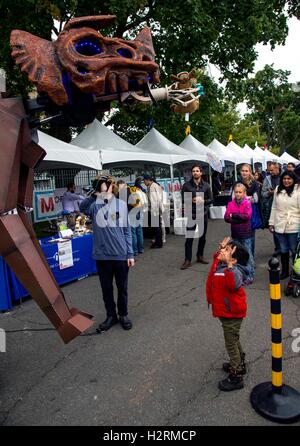 New York, NY, USA. 01st Oct, 2016. Fair attendees participate at the World Maker Faire, a two-day celebration of do-it-yourself innovations in science and technology held each autumn at the New York Hall of Science. Credit:  Brian Cahn/ZUMA Wire/Alamy Live News Stock Photo