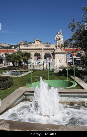 Fountain and monument in front of the Gare de Toulon, Var, Cote d'Azur, France, Europe Stock Photo