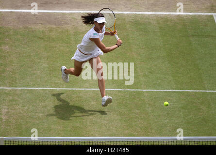 Women's semi final, Tsvetana Pironkova, Bulgaria, Wimbledon 2010, ITF Grand Slam tournament, Wimbledon, England, United Kingdom Stock Photo